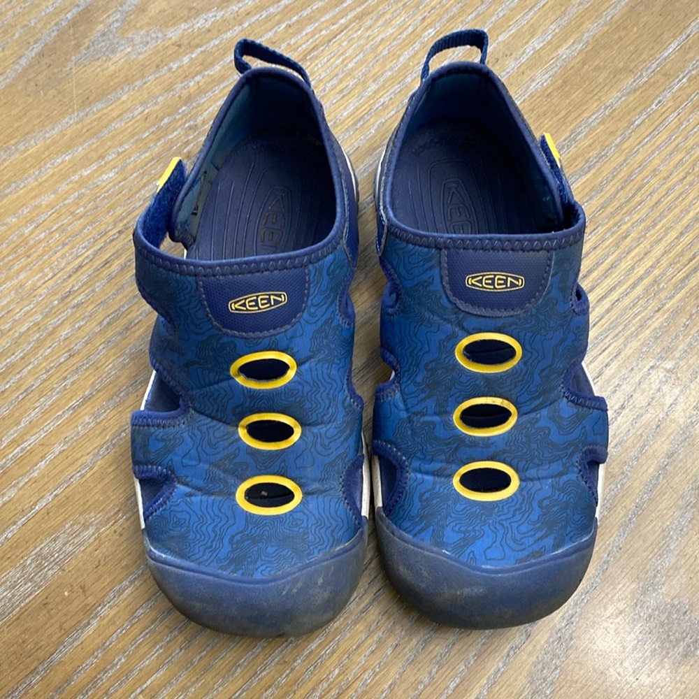 KEEN Unisex-Child Stingray Closed Toe Water Sandals
